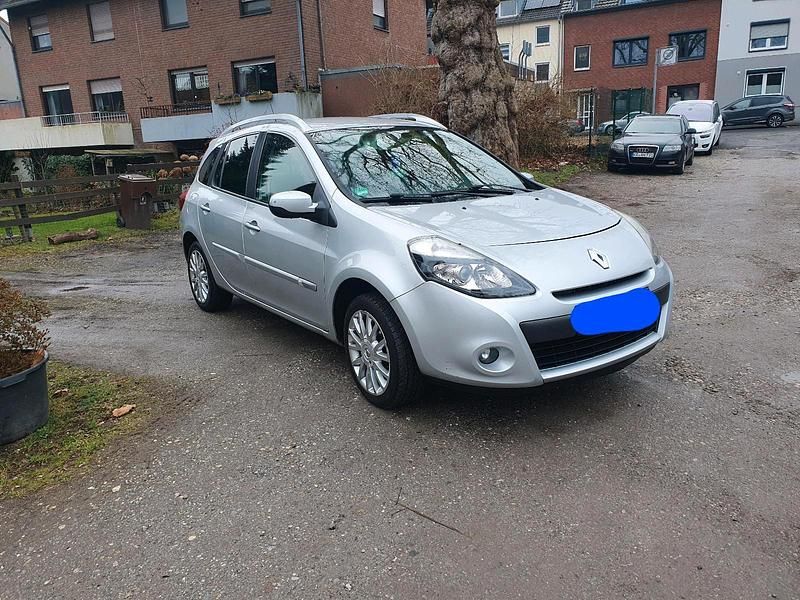 Grau Gebraucht 2011 Renault Clio GrandTour Kombi | 2.200 € (Guter Preis) - Bild 1/4