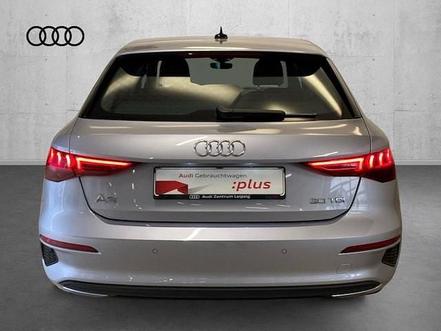 Gebraucht Audi A3 Ambiente 116 PS (85 kW) 2022 Florettsilber metallic Limousine