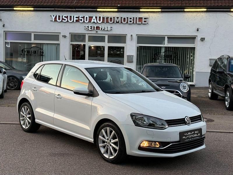 Weiß Gebraucht 2017 VW Polo Highline Limousine | 8.400 € (Guter Preis) - Bild 1/4