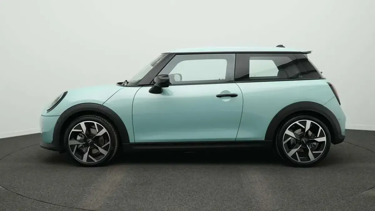 Gebraucht Mini Cooper S Classic 204 PS (150 kW) 2025 Grün Kleinwagen
