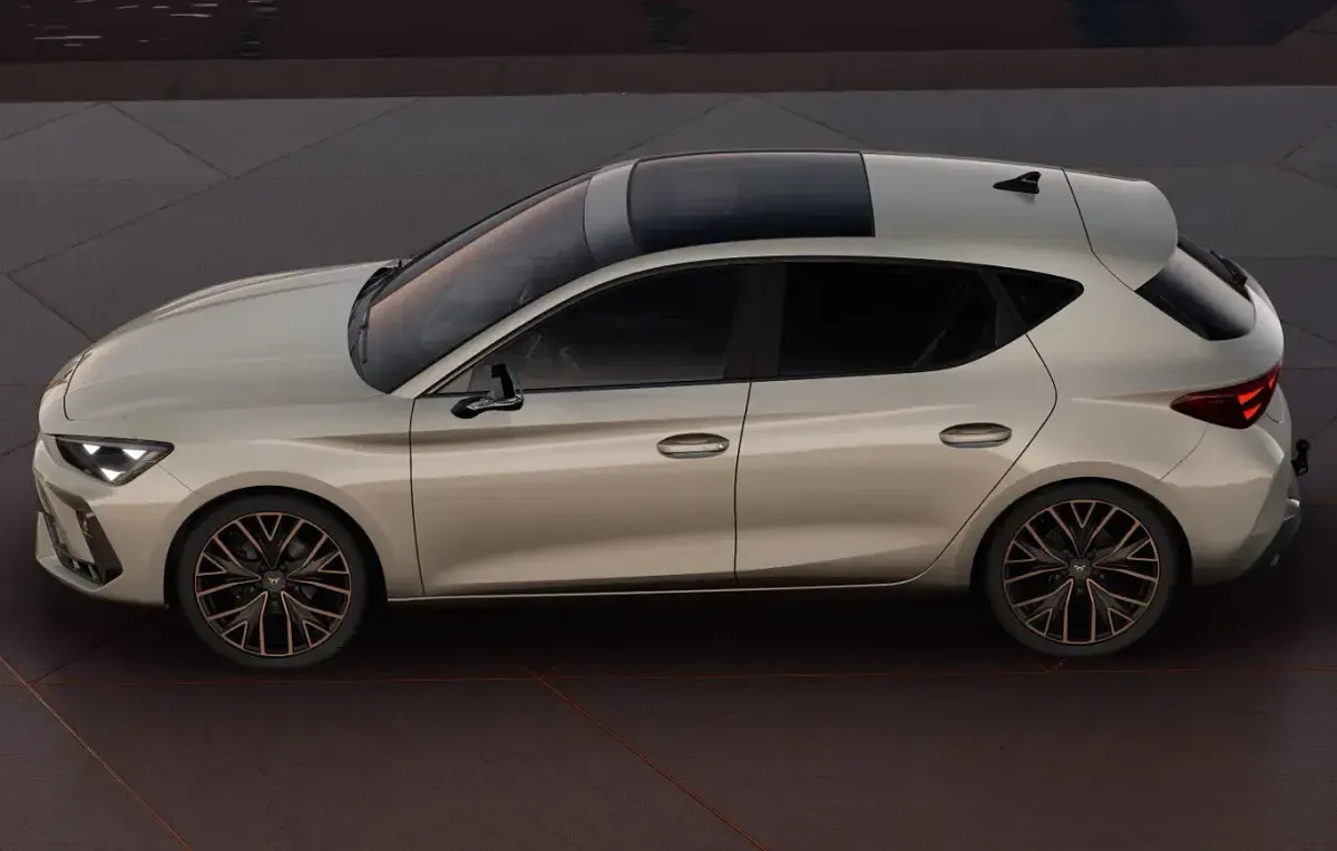 Second-hand Cupra Leon 150 CP (110 kW) 2024 Albastru Berlinǎ
