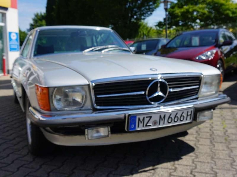 Gebraucht Mercedes 350 200 PS (147 kW) 1974 Silber Coupé