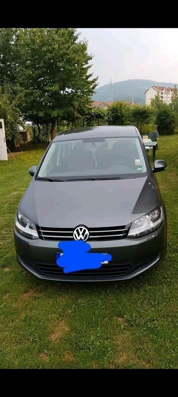 Grau Gebraucht 2014 VW Sharan Van / Kleinbus | 16.400 € (Teuer) - Bild 1/4
