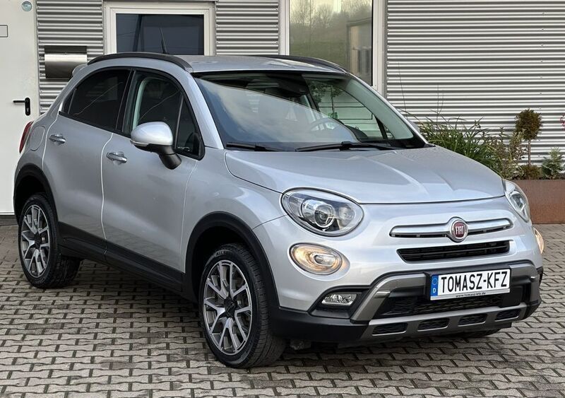Grau Gebraucht 2015 Fiat 500X Cross Plus SUV | 13.650 € (Fairer Preis) - Bild 1/4