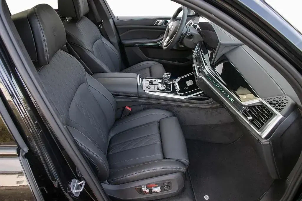 Gebraucht Alpina XB7 621 PS (456 kW) 2026 Saphirschwarz metallic SUV