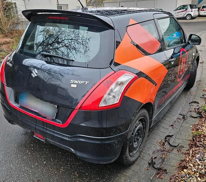 Gebraucht Suzuki Swift 94 PS (69 kW) 2011 Schwarz Kleinwagen