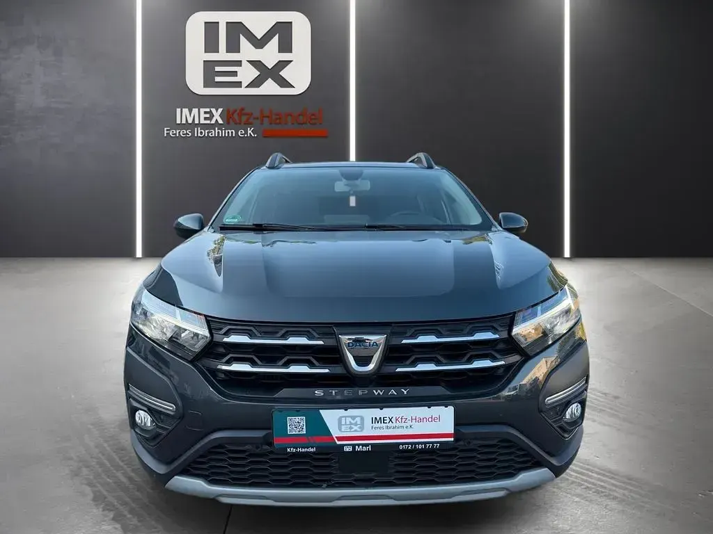Gebraucht Dacia Sandero Comfort 91 PS (66 kW) 2022 Grau SUV