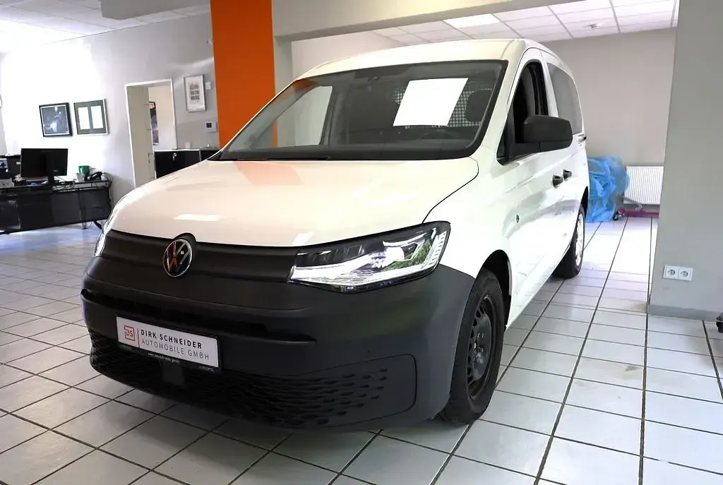 Gebraucht VW Caddy Basis 114 PS (83 kW) 2023 Weiß Van / Kleinbus