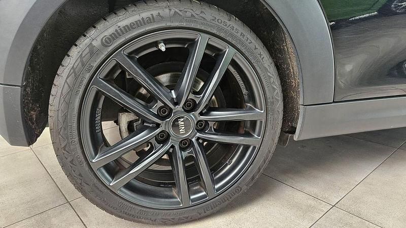 Gebraucht Mini Cooper 136 PS (100 kW) 2015 Schwarz Kleinwagen