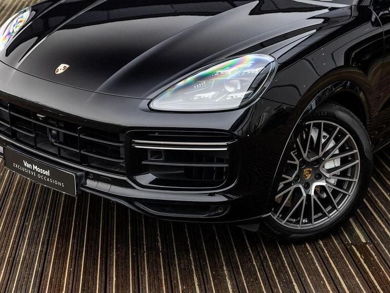 Gebraucht Porsche Cayenne Turbo 549 PS (403 kW) 2018 Schwarz SUV