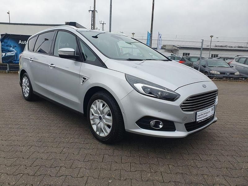 Gebraucht Ford S-MAX S 160 PS (117 kW) 2015 Silber Van / Kleinbus