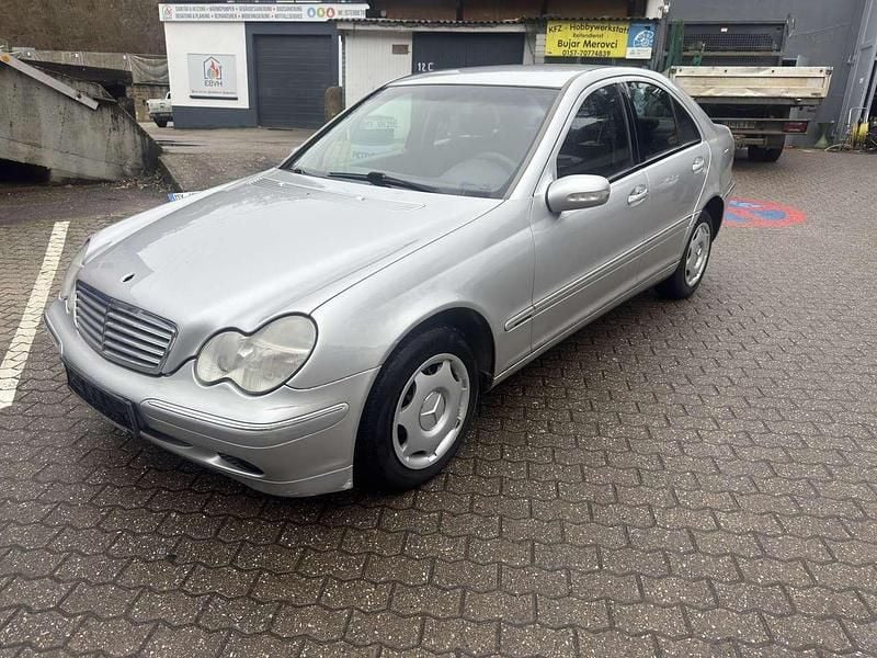 Gebraucht Mercedes C220 Elegance 143 PS (105 kW) 2000 Silber Limousine