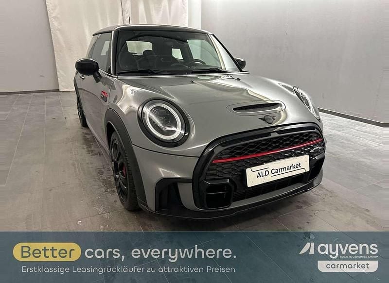 Moonwalk grey (metallic) Gebraucht 2022 Mini John Cooper Works Kleinwagen | 21.980 € (Superpreis) - Bild 1/4