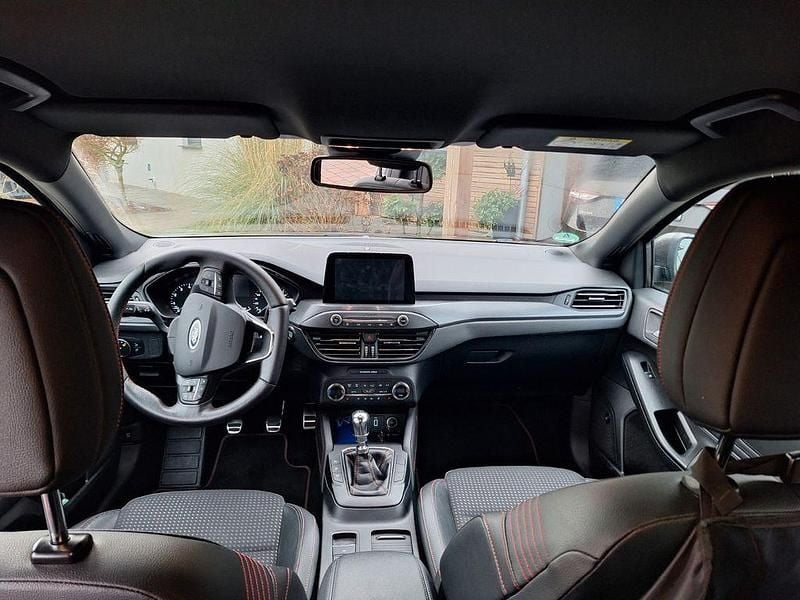 Gebraucht Ford Focus ST-Line 150 PS (110 kW) 2019 Grau Kombi