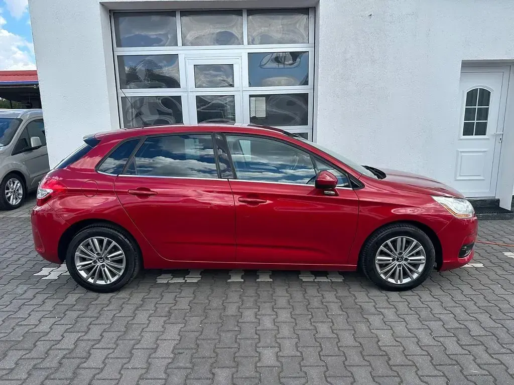 Gebraucht Citroën C4 Tendance 120 PS (88 kW) 2011 Rouge babylone Limousine