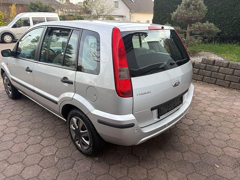 Gebraucht Ford Fusion 80 PS (58 kW) 2003 Silber Kleinwagen