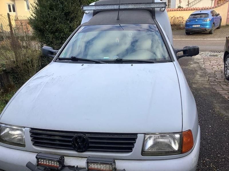 Grau Gebraucht 1995 VW Caddy Van / Kleinbus | 1.500 € - Bild 1/4