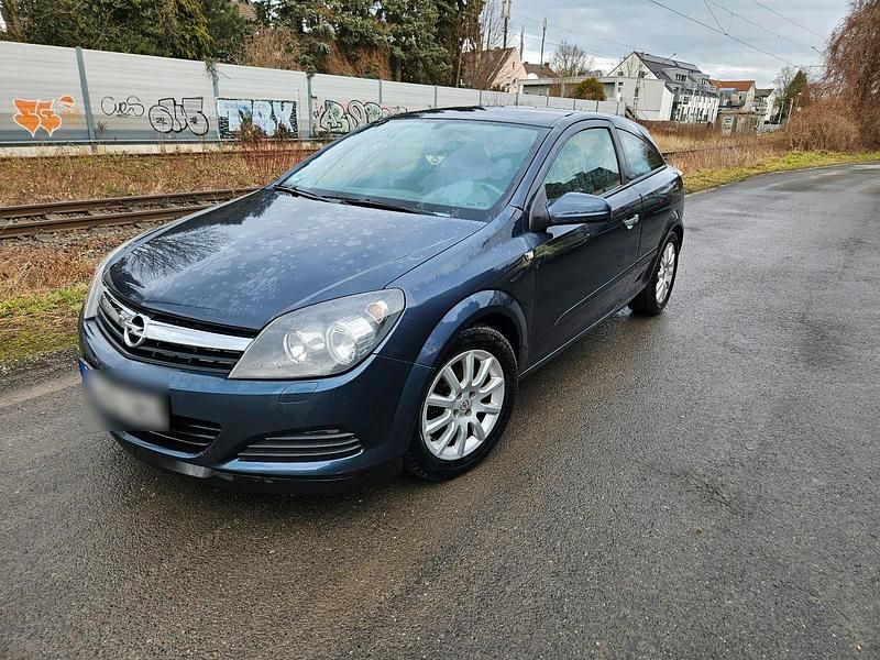 Gebraucht Opel Astra 90 PS (66 kW) 2007 Coupé