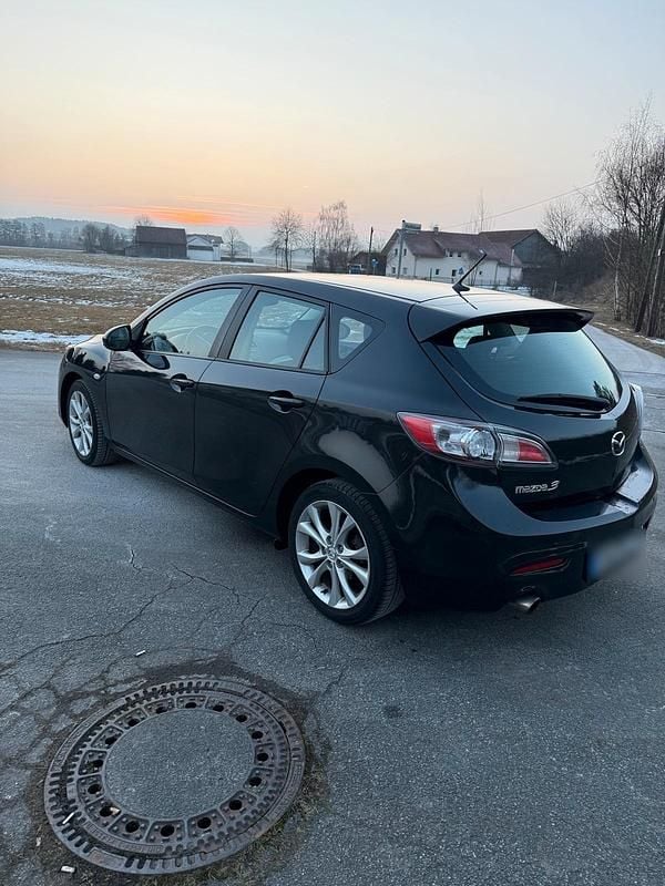 Gebraucht Mazda 3 90th Anniversary 105 PS (77 kW) 2010 Limousine