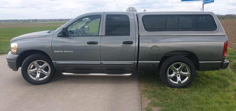 Gebraucht Dodge Ram 345 PS (253 kW) 2006 Grau Pickup