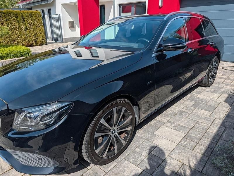 Gebraucht Mercedes E300 306 PS (225 kW) 2019 Schwarz Kombi