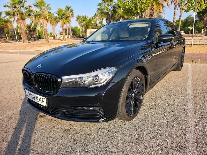 Gebraucht BMW 730 265 PS (194 kW) 2018 Schwarz Limousine
