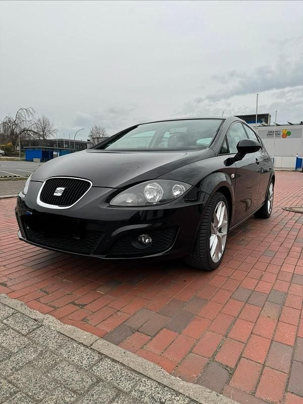 Gebraucht Seat Leon 125 PS (91 kW) 2012 Schwarz Kleinwagen