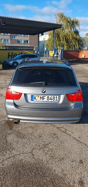 Gebraucht BMW 320 170 PS (125 kW) 2009 Grau Kombi