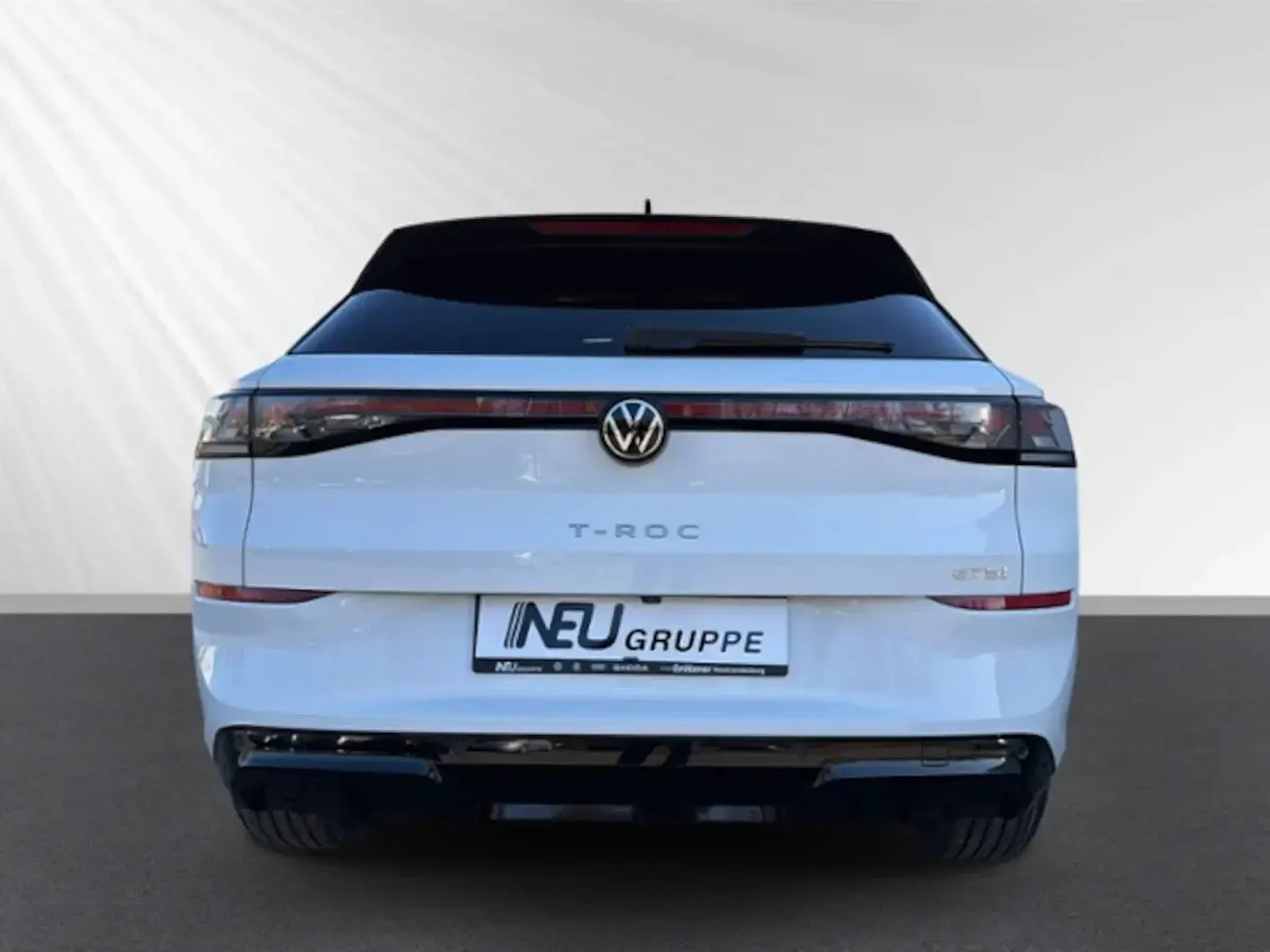 Gebraucht VW T-Roc R-line 150 PS (110 kW) 2026 SUV