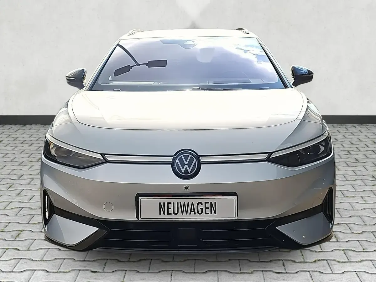 Neu VW ID.7 Pro 210 kW (286 PS) 2026 Scalesilver metallic Kombi