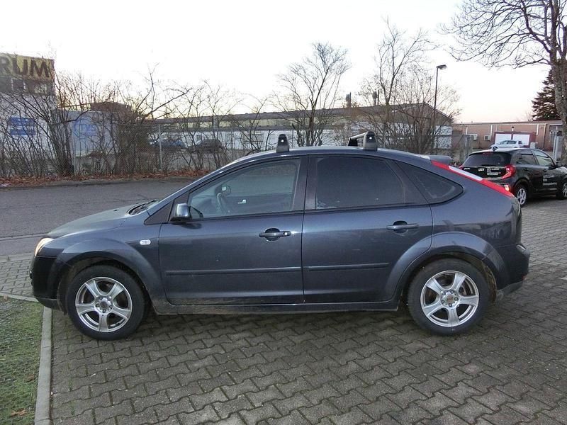 Gebraucht Ford Focus Ambiente 90 PS (66 kW) 2007 Schwarz Limousine