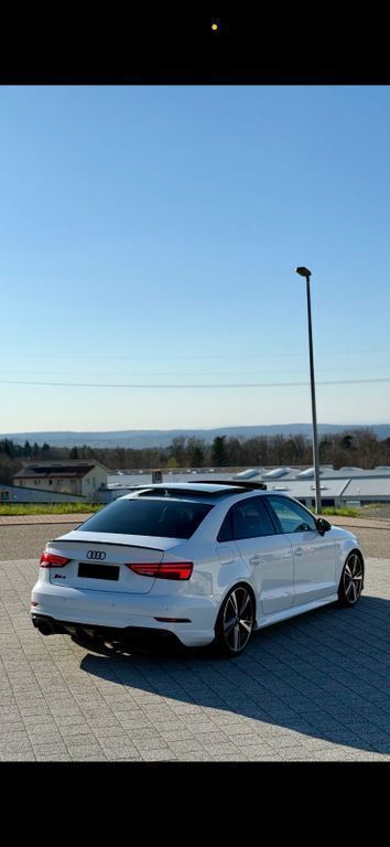 Weiß Gebraucht 2018 Audi RS3 Sport Kleinwagen | 36.400 € (Fairer Preis) - Bild 1/4