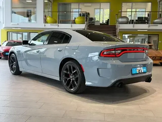 Używany Dodge Charger 296 KM (217 kW) 2021 Szary Sedan/Limuzyna
