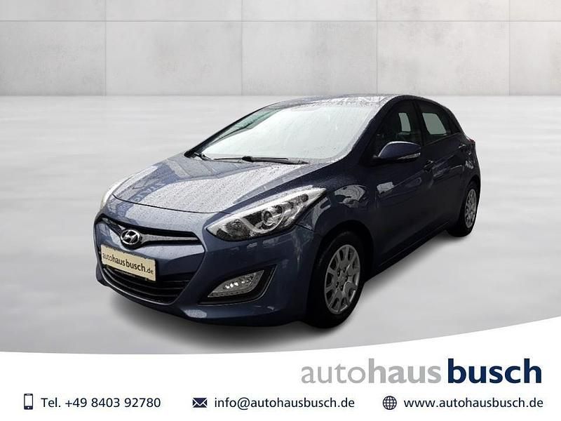 Blau Gebraucht 2014 Hyundai i30 Classic Limousine | 6.980 € (Fairer Preis) - Bild 1/4