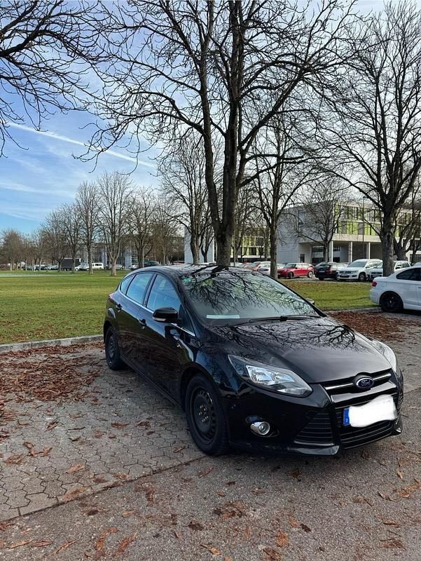 Gebraucht Ford Focus 101 PS (74 kW) 2012 Schwarz Coupé