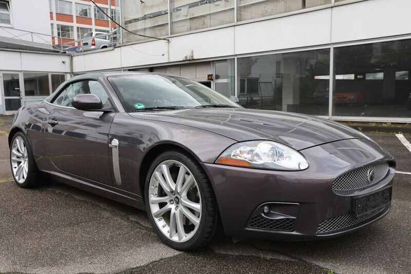 Używany Jaguar XKR 416 KM (305 kW) 2008 Szary Kabriolet