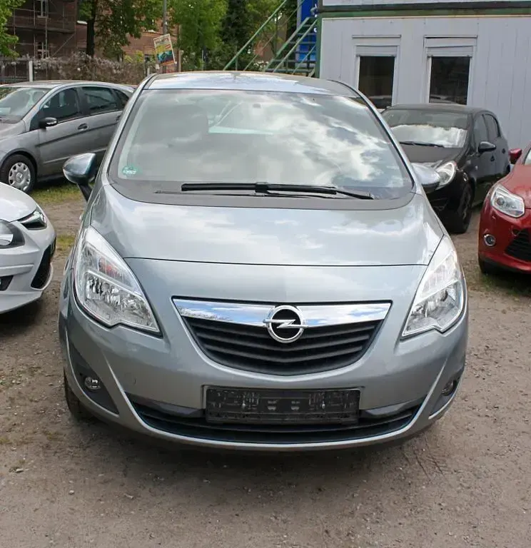 Gebraucht Opel Meriva Design Edition 120 PS (88 kW) 2012 Silber Van / Kleinbus