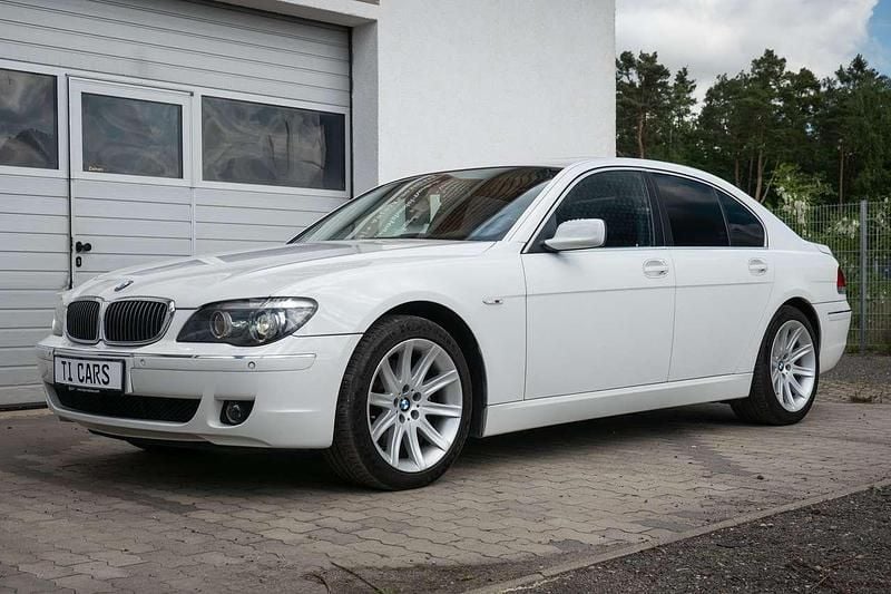 Gebraucht BMW 740 306 PS (225 kW) 2008 Weiß Limousine
