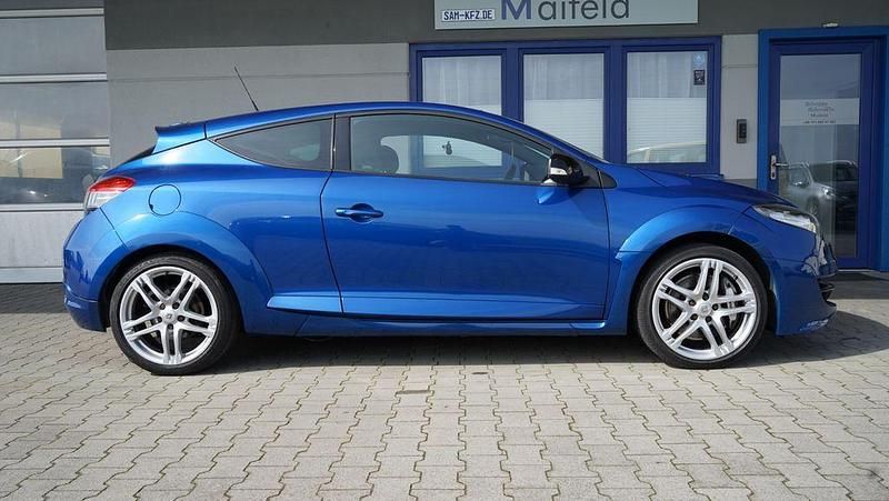 Gebraucht Renault Mégane III R.S. 250 PS (183 kW) 2011 Blau Coupé