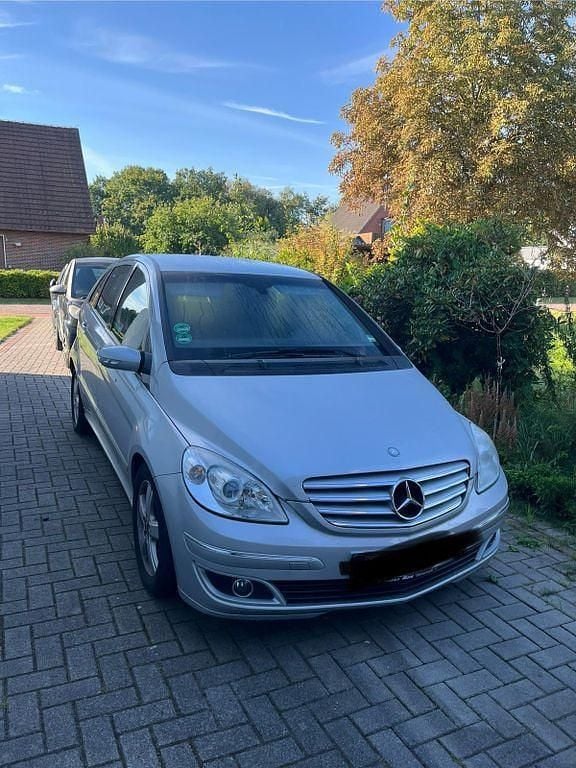 Silber Gebraucht 2006 Mercedes B200 Van / Kleinbus | 2.149 € (Guter Preis) - Bild 1/3