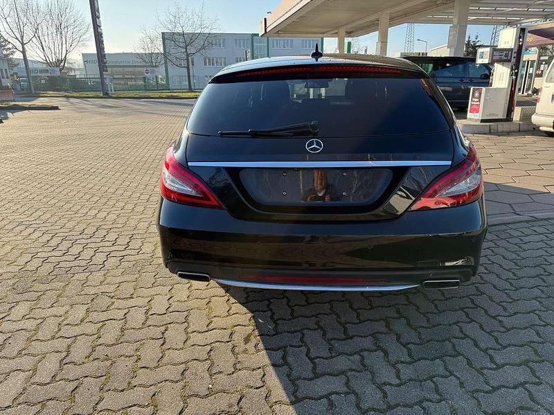 Gebraucht Mercedes CLS350 Edition 258 PS (189 kW) 2018 Obsidianschwarz  metalliclack Kombi