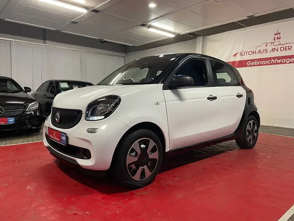 Używany Smart ForFour 71 KM (52 kW) 2019 Biały Hatchback