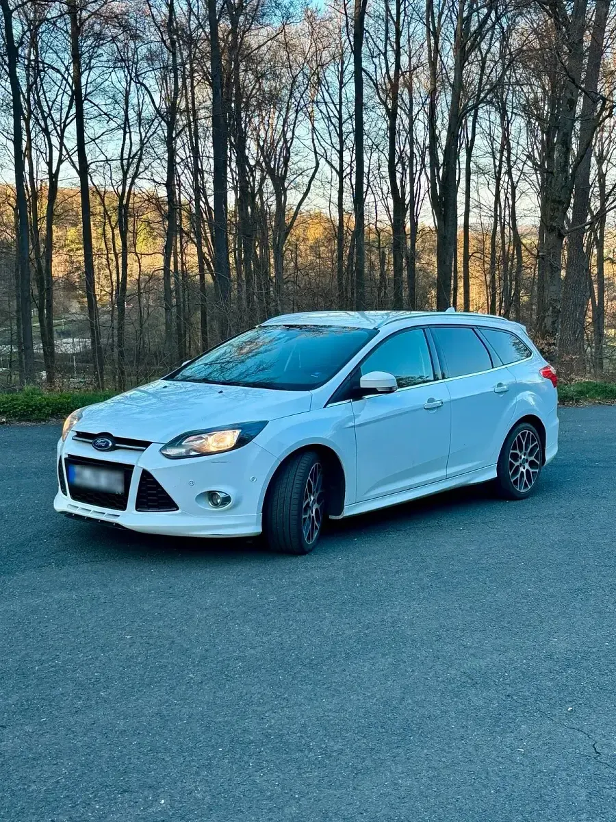 Gebraucht Ford Focus 163 PS (119 kW) 2014 Weiß Kombi