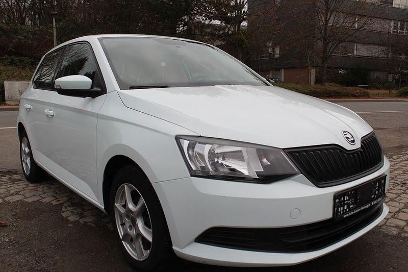 Gebraucht Skoda Fabia Cool Plus 60 PS (44 kW) 2018 Weiß Limousine