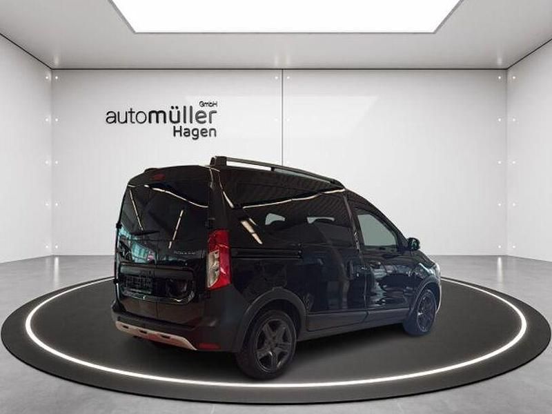 Gebraucht Dacia Dokker Stepway 131 PS (96 kW) 2020 Schwarz Van / Kleinbus