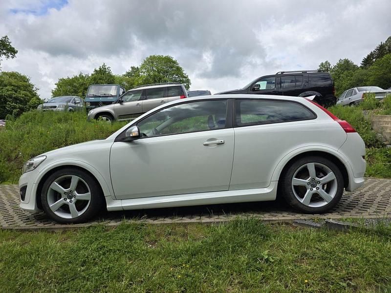 Gebraucht Volvo C30 R-Design 114 PS (83 kW) 2011 Weiß Kleinwagen