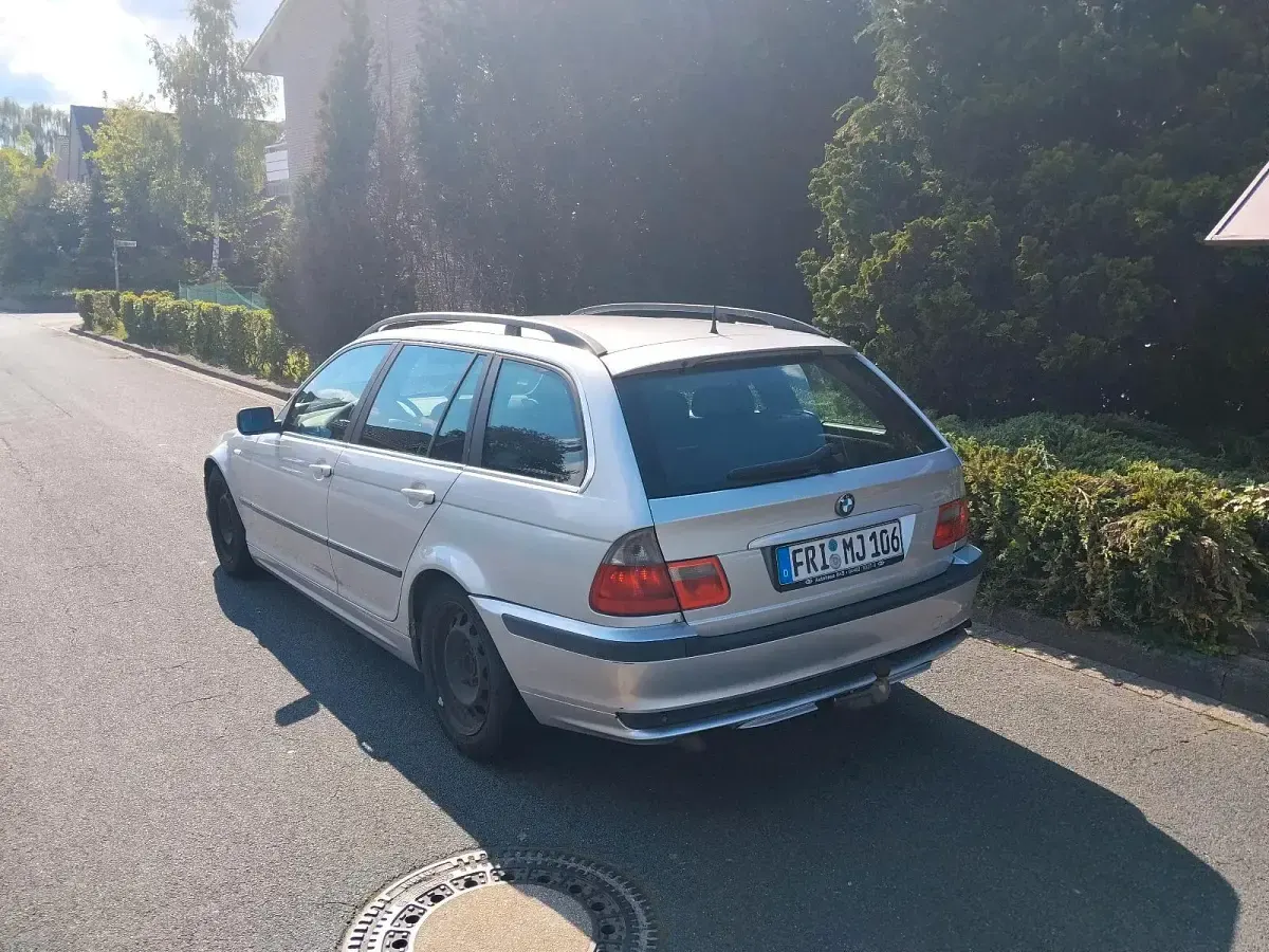 Gebraucht BMW 320 150 PS (110 kW) 2004 Silber Kombi