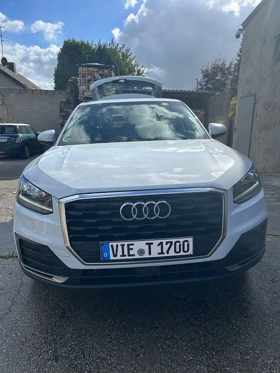 Weiß Gebraucht 2019 Audi Q2 SUV | 18.900 € (Fairer Preis) - Bild 1/4