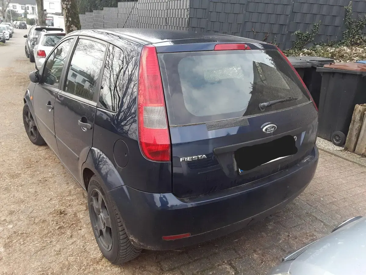 Gebraucht Ford Fiesta 69 PS (50 kW) 2005 Blau Kleinwagen