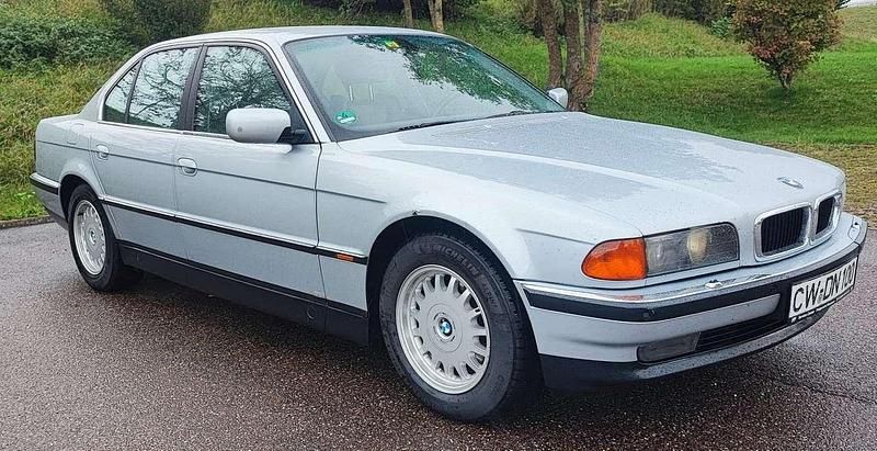 Gebraucht BMW 735 235 PS (172 kW) 1997 Silber Limousine